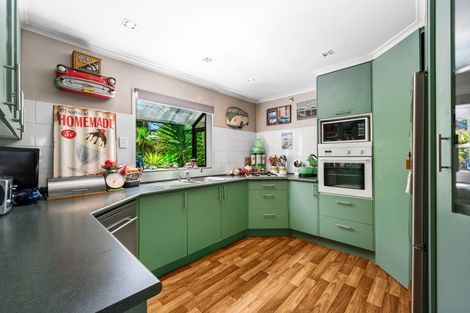 Photo of property in 20 Fitzherbert Avenue, West Harbour, Auckland, 0618