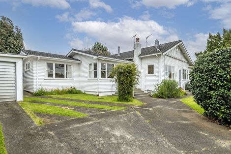 Photo of property in 17 Devon Street, Levin, 5510