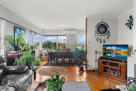 Photo of property in 111 Hurndall Street East, Maungaturoto, 0520