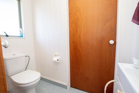 Photo of property in 15 Walton Place, Ngatea, 3503