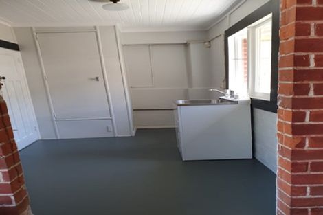 Photo of property in 27 Ranfurly Street, Hokowhitu, Palmerston North, 4410