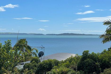 Photo of property in 127 Mellons Bay Road, Mellons Bay, Auckland, 2014