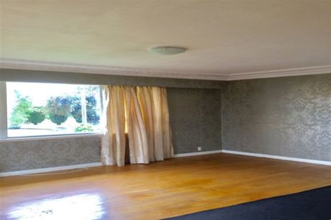 Photo of property in 10 Boler Place, New Lynn, Auckland, 0600