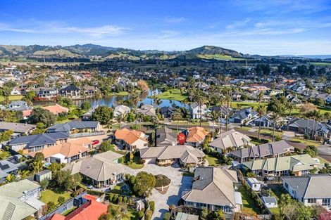 Photo of property in 24 Santa Monica Drive, Papamoa Beach, Papamoa, 3118