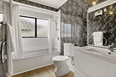 Photo of property in 12b Cathie Place, Karori, Wellington, 6012