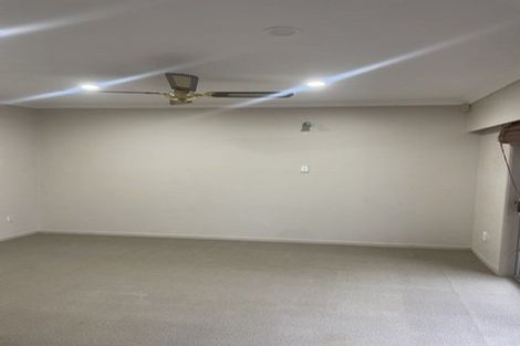 Photo of property in 100 Clevedon Road, Papakura, 2110