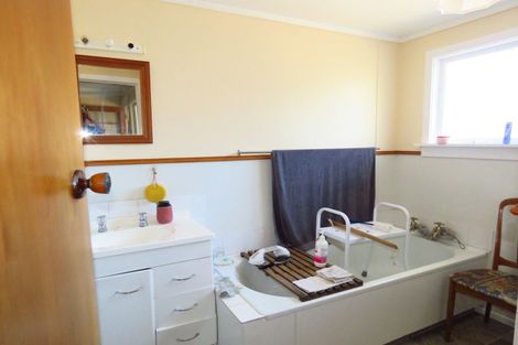 Photo of property in 46 Romilly Street, Westport, 7825