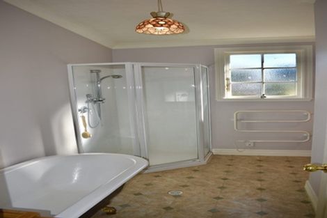 Photo of property in 22 Seddon Street, Levin, 5510