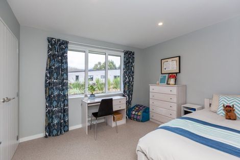Photo of property in 20 Te Heke Place, Waikanae, 5036