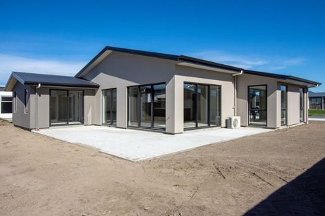 Photo of property in 28 Rose Manor Drive, Springlands, Blenheim, 7201