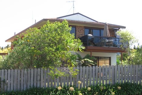 Photo of property in 1/32 Beach Road, Castor Bay, Auckland, 0620