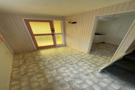 Photo of property in 16 Rotoiti Avenue, Pakuranga Heights, Auckland, 2010