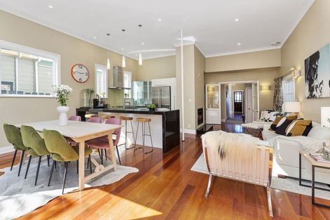 Photo of property in 20 Mitchell Street, Brooklyn, Wellington, 6021