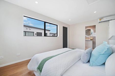 Photo of property in 105b Grove Road, Papakura, 2110