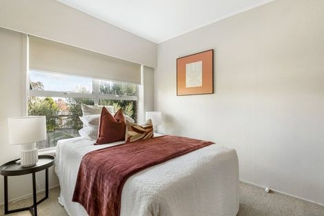 Photo of property in 2/74 Blakeborough Drive, Forrest Hill, Auckland, 0620