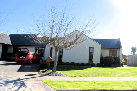 Photo of property in 12 Fendalton Drive, Rototuna, Hamilton, 3210