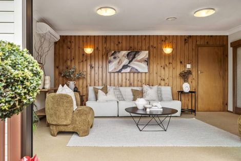 Photo of property in 8 Kauri Road, Birkenhead, Auckland, 0626