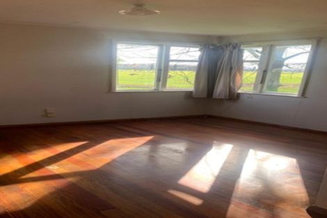 Photo of property in 64 Arimu Road, Papakura, 2110