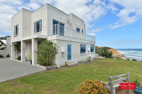 Photo of property in 20 Coates Avenue, Baylys Beach, Dargaville, 0377