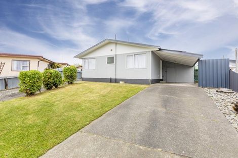 Photo of property in 94 Wynyard Crescent, Tamatea, Napier, 4112