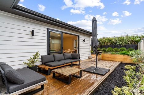 Photo of property in 99 Vinistra Road, Huapai, Kumeu, 0810