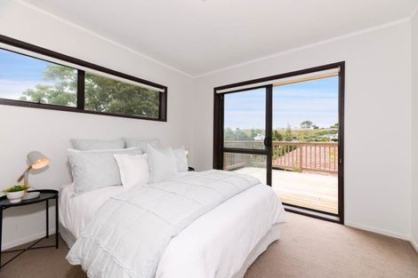 Photo of property in 7 Valdese Rise, Browns Bay, Auckland, 0630