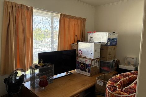 Photo of property in 49 Woodglen Road, Glen Eden, Auckland, 0602