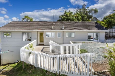 Photo of property in 1/40 Tree View Avenue, Glenfield, Auckland, 0629