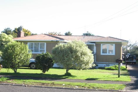 Photo of property in 2/12 Cambridge Road, Manurewa, Auckland, 2102