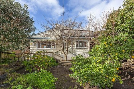 Photo of property in 162 Wellington Road, Paekakariki, 5034