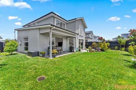 Photo of property in 8 Onekura Street, Red Beach, 0932