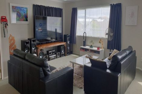 Photo of property in 1b Elphinstone Avenue, Strathmore Park, Wellington, 6022