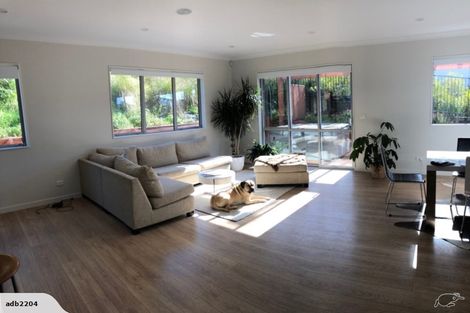 Photo of property in 35 Remuremu Street, Long Bay, Auckland, 0630