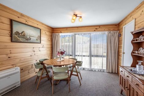 Photo of property in 6 Poutama Place, Tawhero, Whanganui, 4501