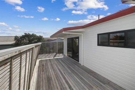 Photo of property in 4 Channel View Road, Clarks Beach, Pukekohe, 2679