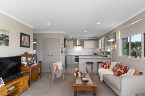 Photo of property in Waterview Estate, 53/4 Greystone Place, Omokoroa, 3114