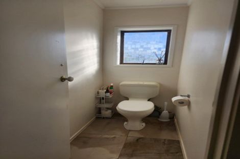 Photo of property in 1/18 Kentigern Close, Pakuranga, Auckland, 2010