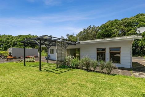 Photo of property in 590 Frankley Road, Hurworth, New Plymouth, 4371
