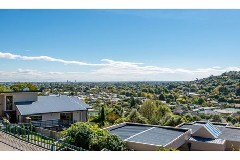 Photo of property in 5 Emerald Lane Cashmere Christchurch City