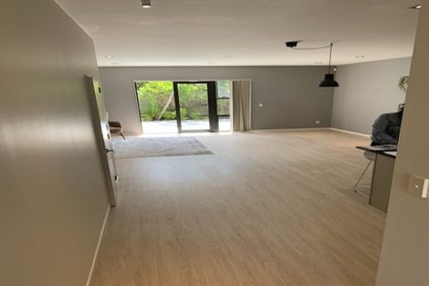 Photo of property in 9/40 Scarlet Oak Drive, Schnapper Rock, Auckland, 0632