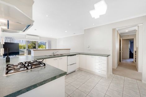Photo of property in 218 Kilkenny Drive, East Tamaki Heights, Auckland, 2016