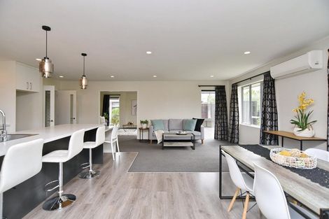 Photo of property in 8 Churchill Drive, Rangiora, 7400