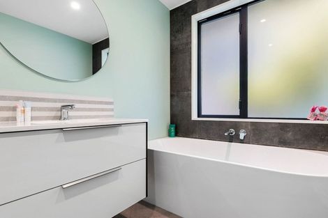 Photo of property in 24 Wineberry Avenue, Amberley, 7410