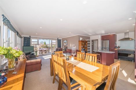 Photo of property in 51 Lincoln Terrace, Hokowhitu, Palmerston North, 4410