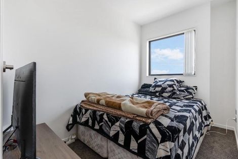 Photo of property in 69 Arimu Road, Papakura, 2110