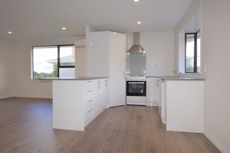 Photo of property in 15 Wakeling Avenue, Te Atatu South, Auckland, 0610