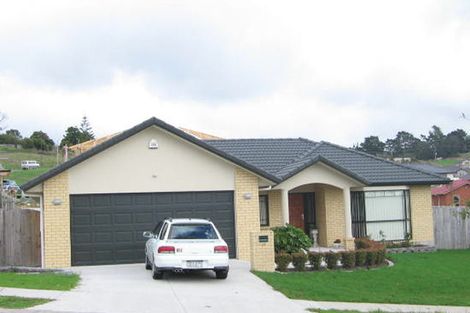 Photo of property in 16 Lake Panorama Drive, Henderson, Auckland, 0612