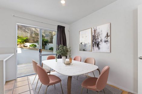 Photo of property in 1/104a Beach Road, Castor Bay, Auckland, 0620