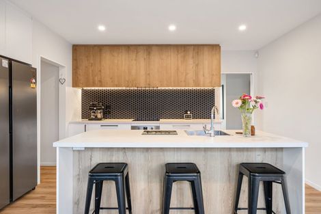 Photo of property in 28 Te Hurunui Drive, Pegasus, 7612