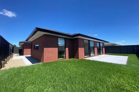 Photo of property in 12 Pioneer Crescent, Omokoroa, 3114